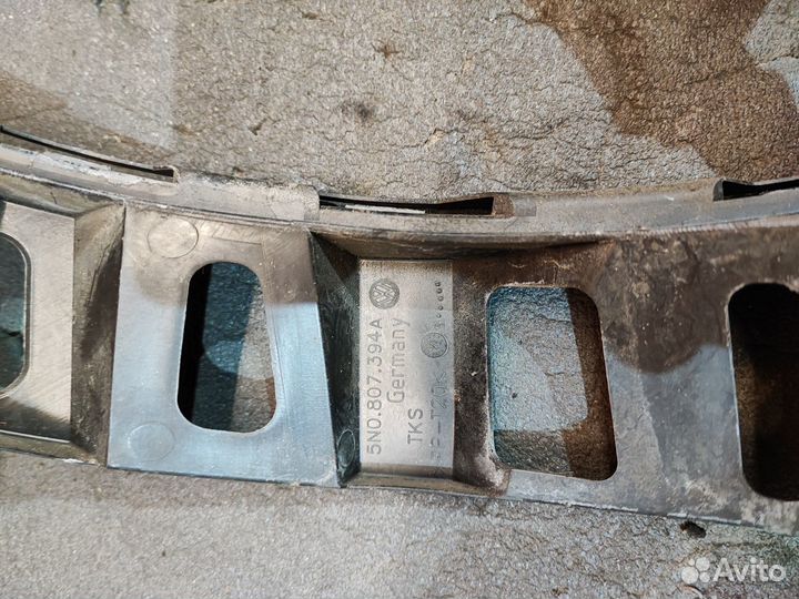 Кронштейн заднего бампера Volkswagen Tiguan 5N1