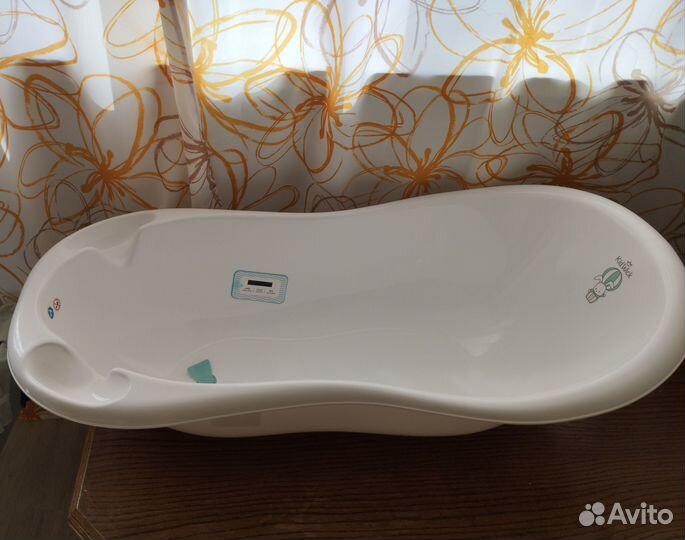 Ванночка для купания со сливом и термометром