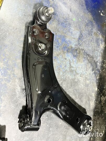 Рычаг передний правый hyunday grand starex