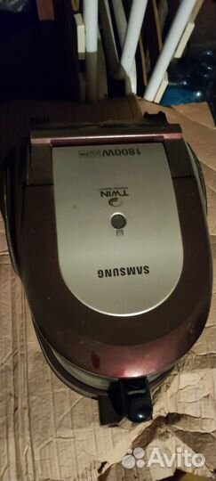 Пылесос Philips,самсунг