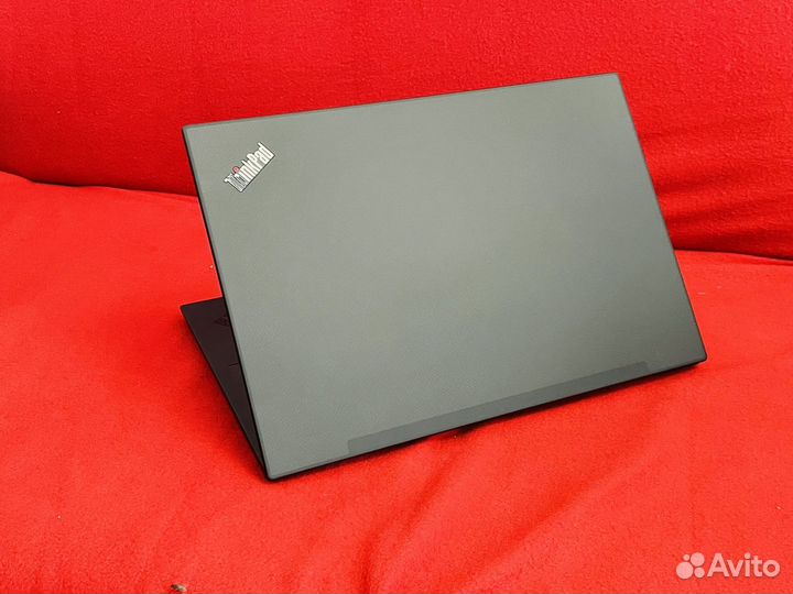 Lenovo ThinkPad P1 4K oled