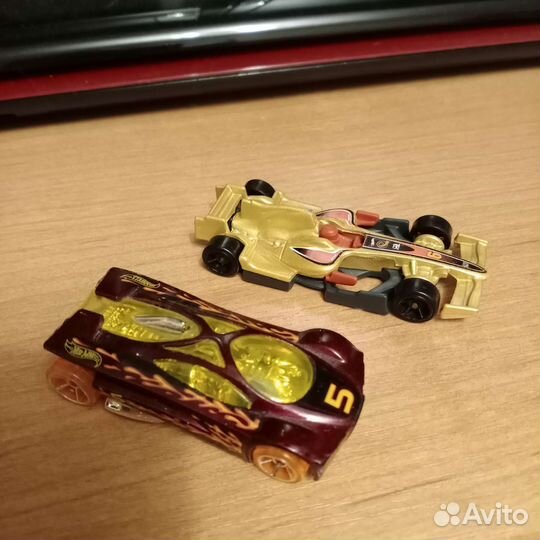 Hot wheels машинки