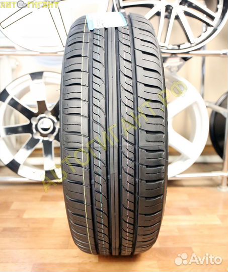 Triangle TR928 225/65 R17 102H