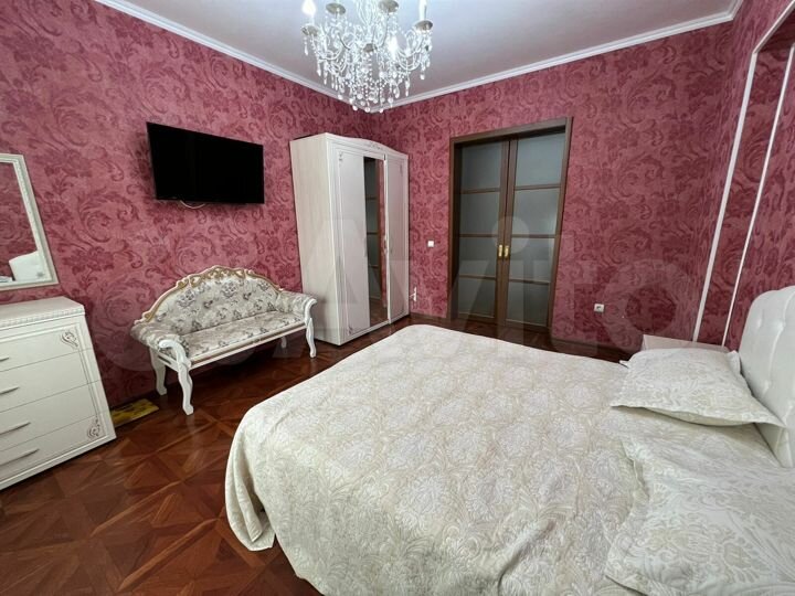 2-к. квартира, 86 м², 3/16 эт.