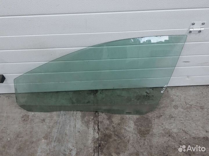 Стекло переднее левое Ford focus 2