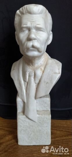 Бюст Горького