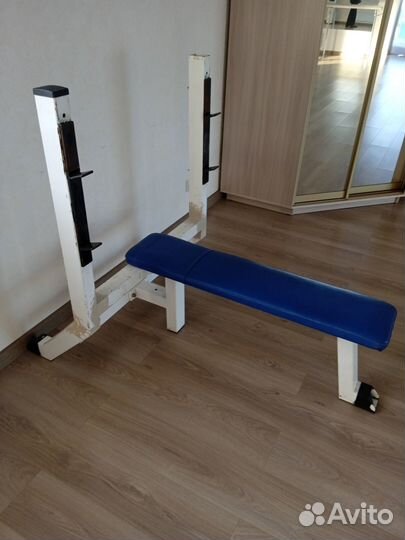Скамья для жима и штанга