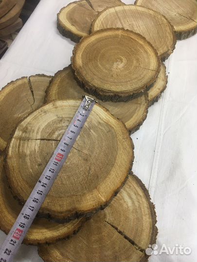 Слэб дерева и спилы