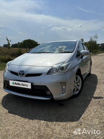 Toyota Prius 1.8 CVT, 2015, 150 000 км с пробегом, цена 1450000 руб.