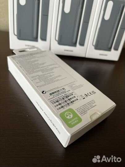 Чехлы Standing Cover with Pen Fold 4