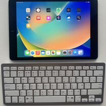 iPad 7 2019 32gb WiFi + клавиатура