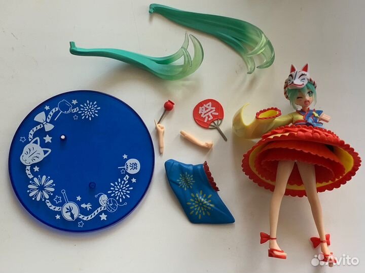 Фигурка хатсуне Мику бронь