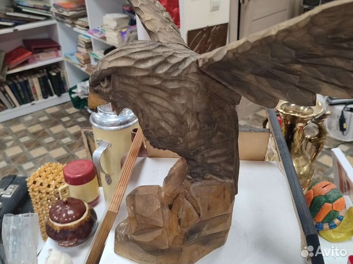 Орел статуэтка из дерева