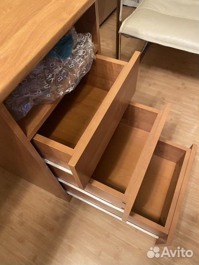 Письменный стол