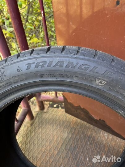 Triangle PL02 245/45 R18