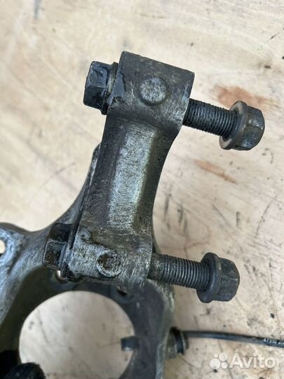 Кулак поворотный Nissan Teana J32 2008