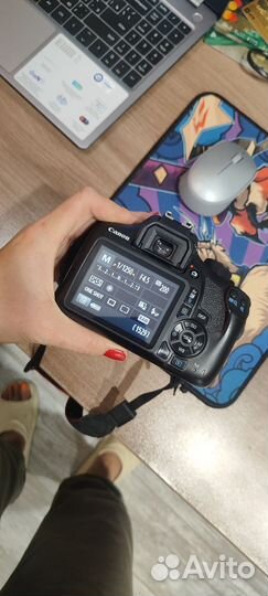 Зеркальный фотоаппарат canon 1300d