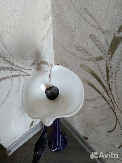 Ваза стеклянная с цветком 50см