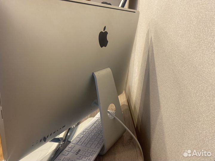 Продам iMac (27-inch, 2011)