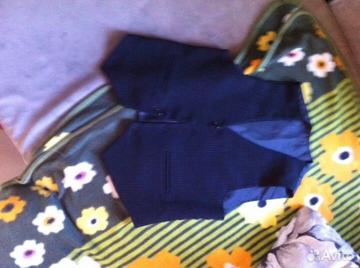 Жилетка новая ср - чно