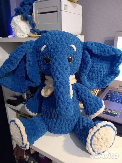 Слон вязаный плюшевый ручная работа большой