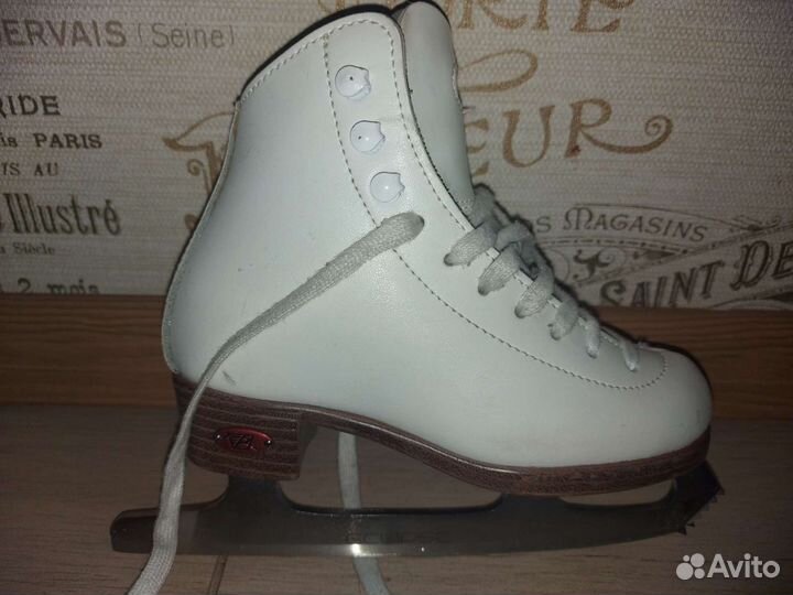 Фигурные коньки riedell