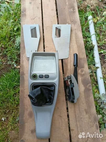 Сиденья, обшивка двери