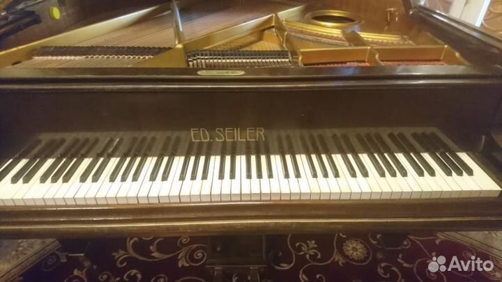 Рояль кабинетный