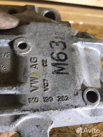 Подушка двигателя правая Volkswagen Jetta 6 CPR