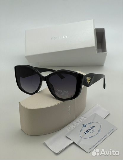 Солнцезащитные очки женские prada