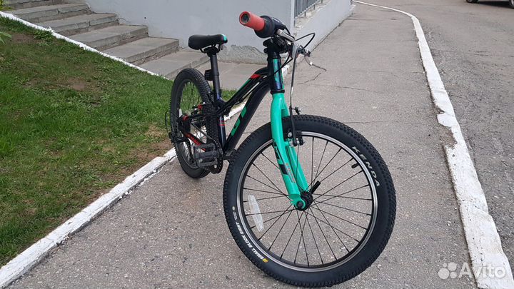 Велосипед GT stomper prime 20