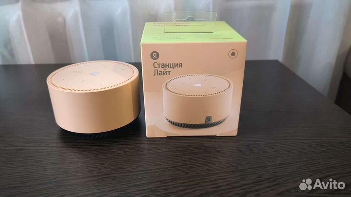 Умная колонка Яндекс Станция Лайт с Алисой