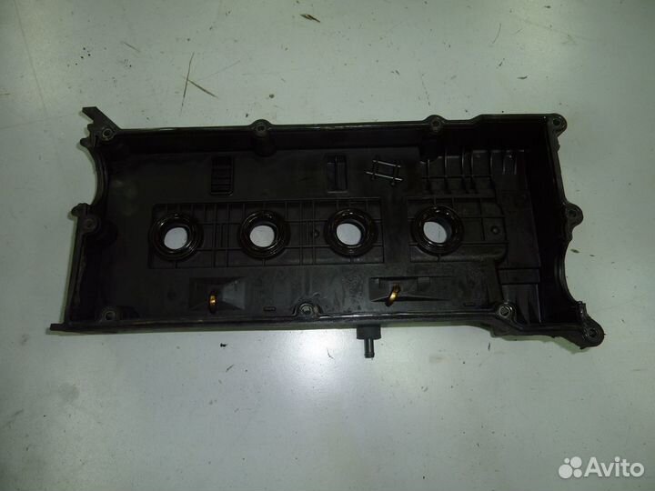 Клапанная крышка KIA Hyundai 1.4 1.6 G4EE G4ED