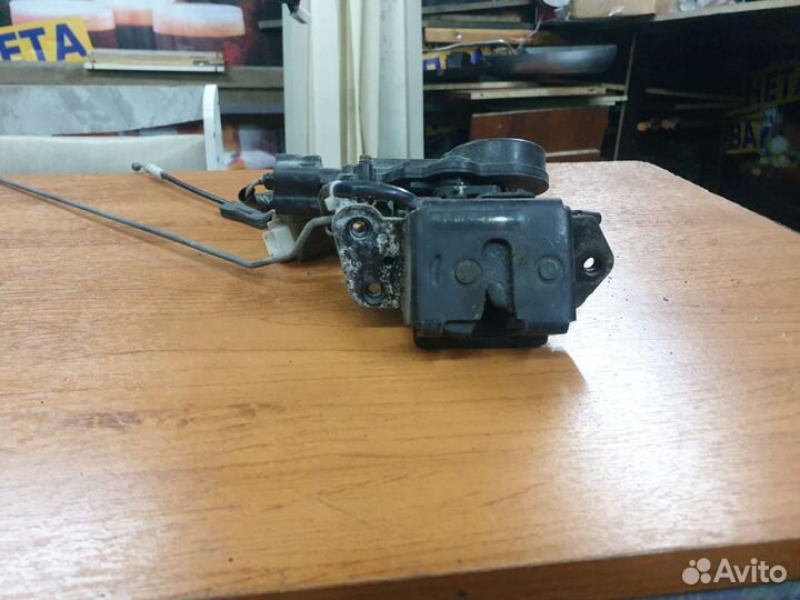 Замок, ручка двери Pontiac Vibe