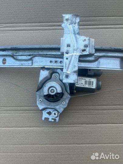 Стеклоподъемник передний левый Peugeot 207