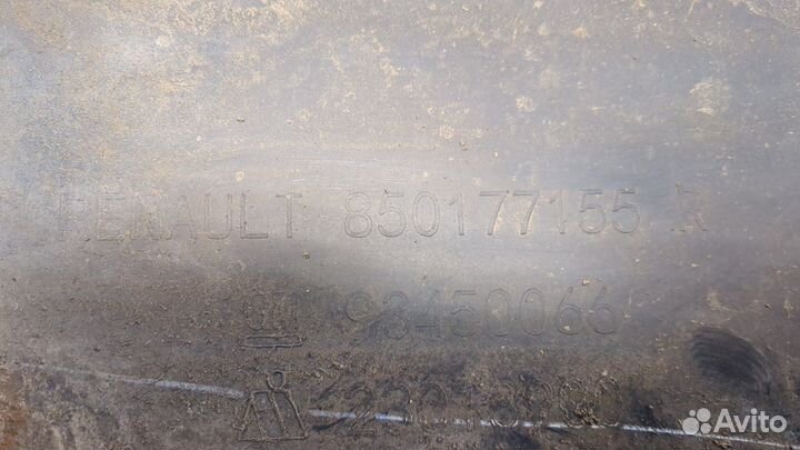 Клык бампера Opel Vivaro, 2016