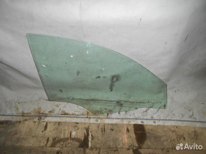 Стекло двери передней правой Mazda 3 (2002-2009) B