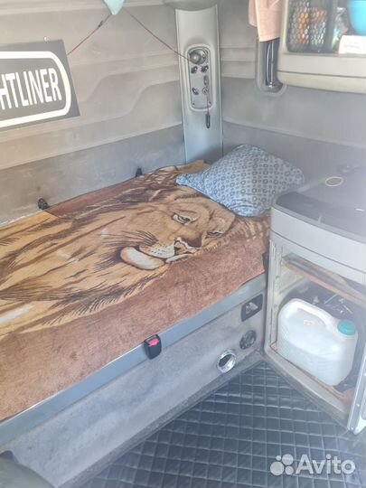 Freightliner Columbia, 2003