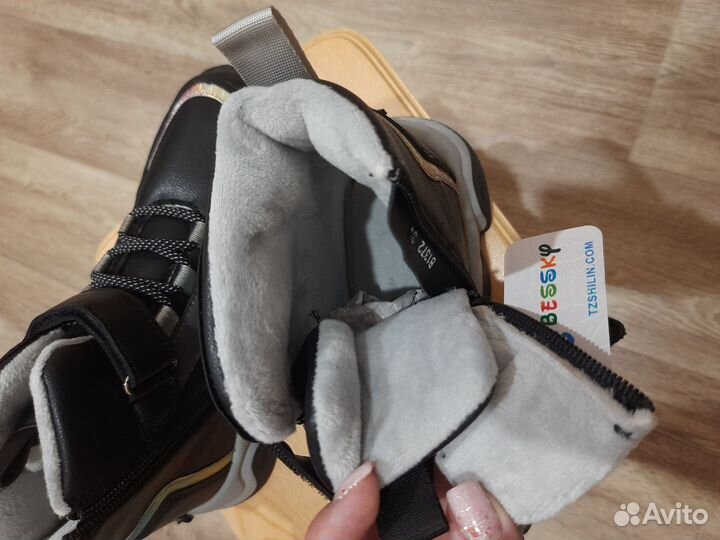 Ботинки демисезонные для девочки 34 новые