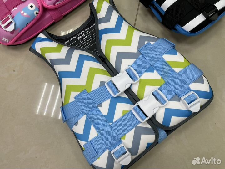 Жилет страховочный спастельный детский (новый)