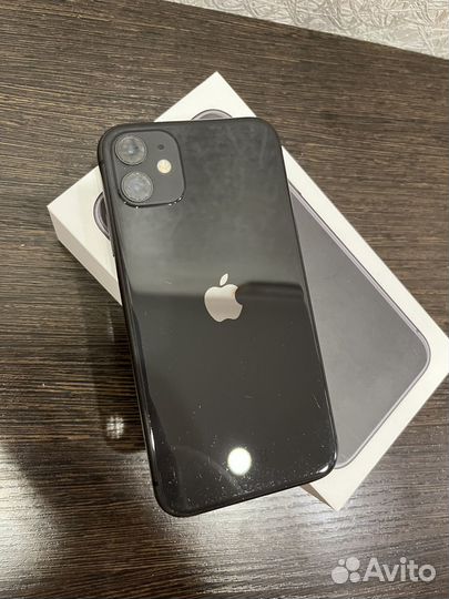 iPhone 11, 64 ГБ