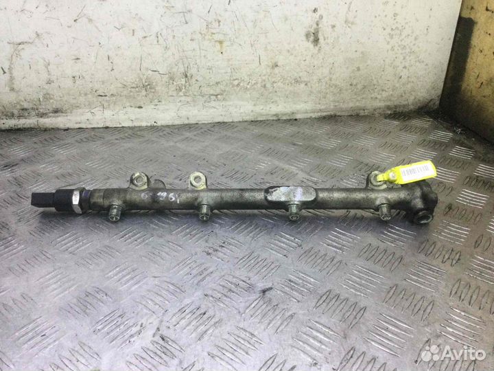 Топливная рампа Mercedes E-klasse A6110700095; 044