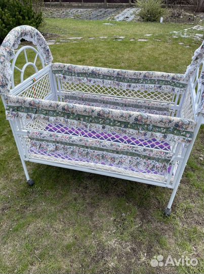 Детская кроватка металлическая