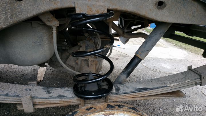 Лифт комплект задней подвески L200