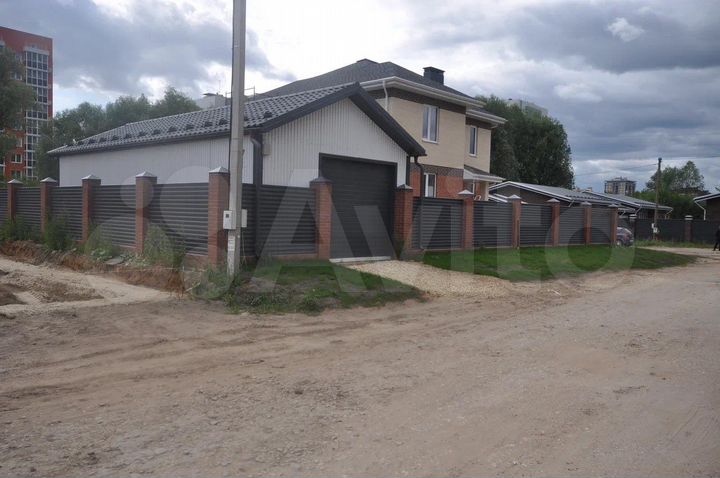 Дом 176,4 м² на участке 7,3 сот.