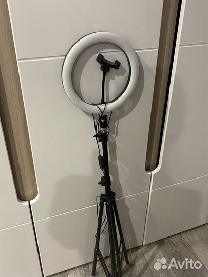 Штатив для телефона с лампой