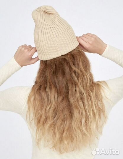 Шапка женская (новая)