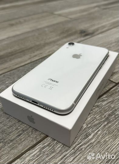 iPhone Xr, 64 ГБ