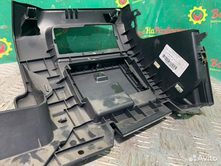 Подрулевой пластик Renault Fluence седан 1.6 2010