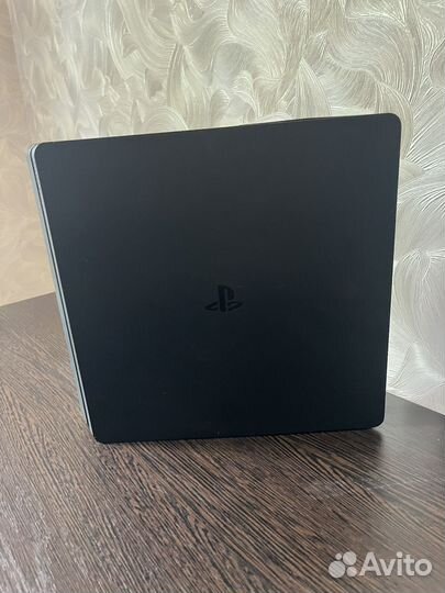 Play Station 4 slim 1tb (комплект)